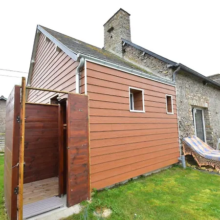 Spacious In With Terrace Saint-Germain-sur-Ay